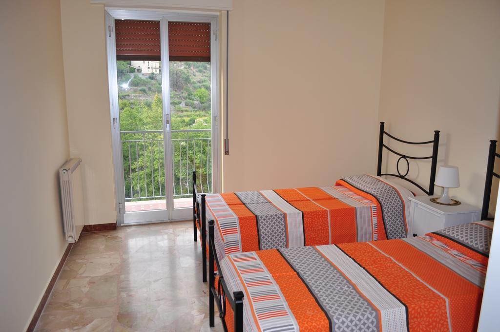 Casa Catena Francavilla di Sicilia Camera foto