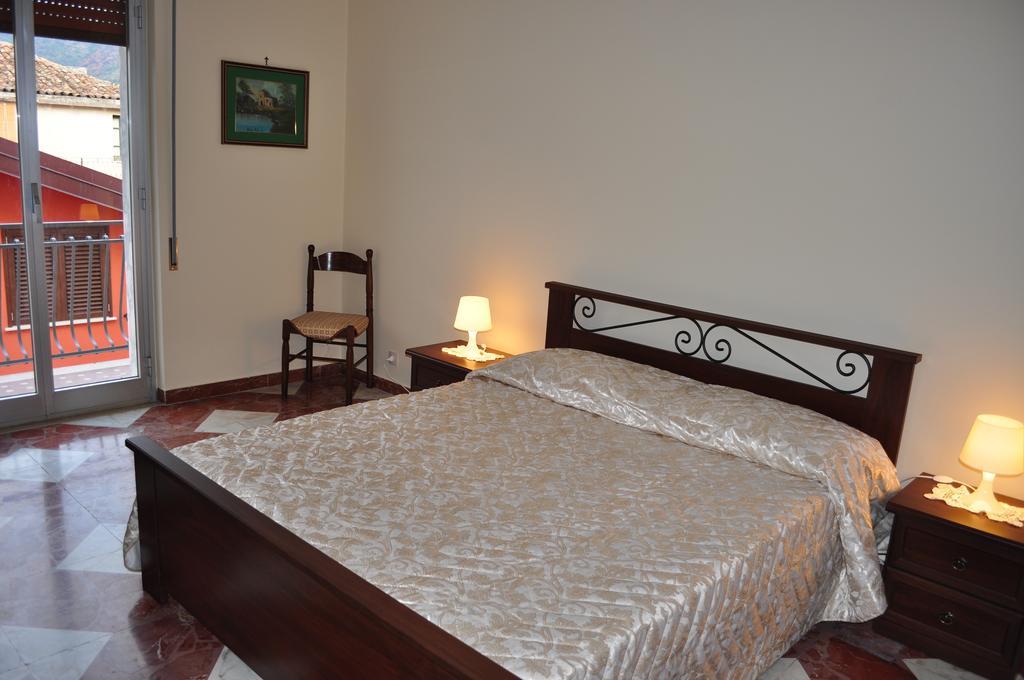 Casa Catena Francavilla di Sicilia Camera foto
